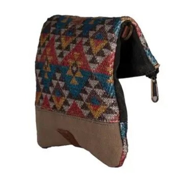 NWT Paige Up-Cycled Canvas and Durrie Crossbody M-6528 by Mona B - Picture 5 of 7